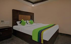 Palm Tree Hotel Chennai 3*