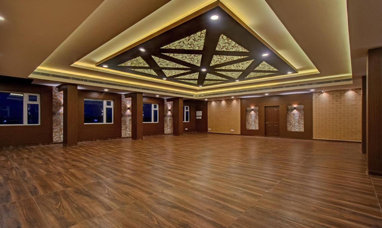 Treebo Trend Palm Tree Hotel Chennai Exterior photo
