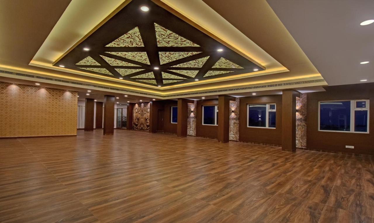 Treebo Trend Palm Tree Hotel Chennai Exterior photo